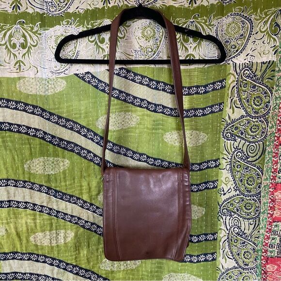 Vintage 80's Coach Chocolate Brown Leather Lexington Flap Shoulder Bag F8E-4183 - Picture 1 of 15